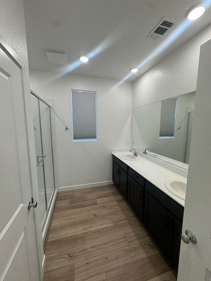 1107 1107 Baylor Terrace - Photo 6 of 13