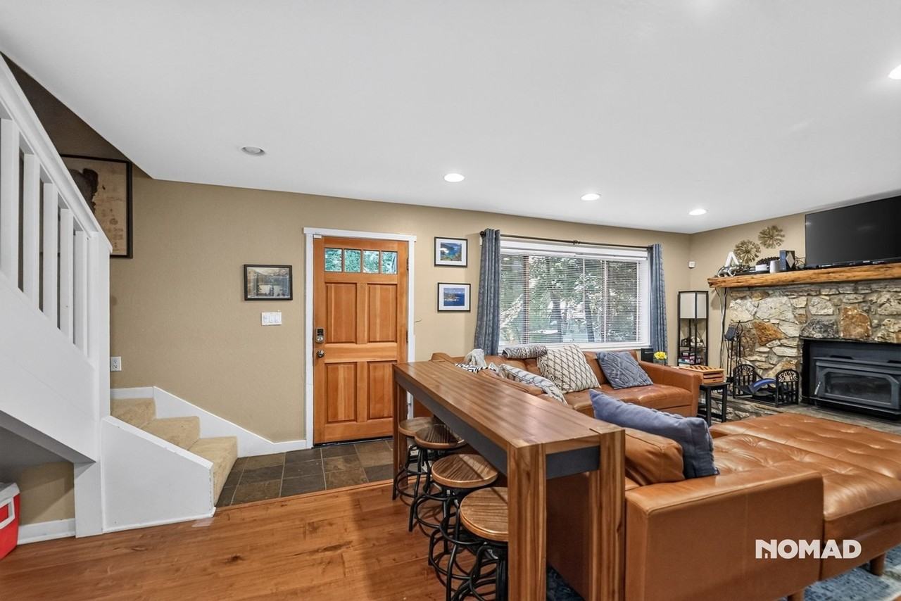 7064 6th Ave - Photo 7 of 37