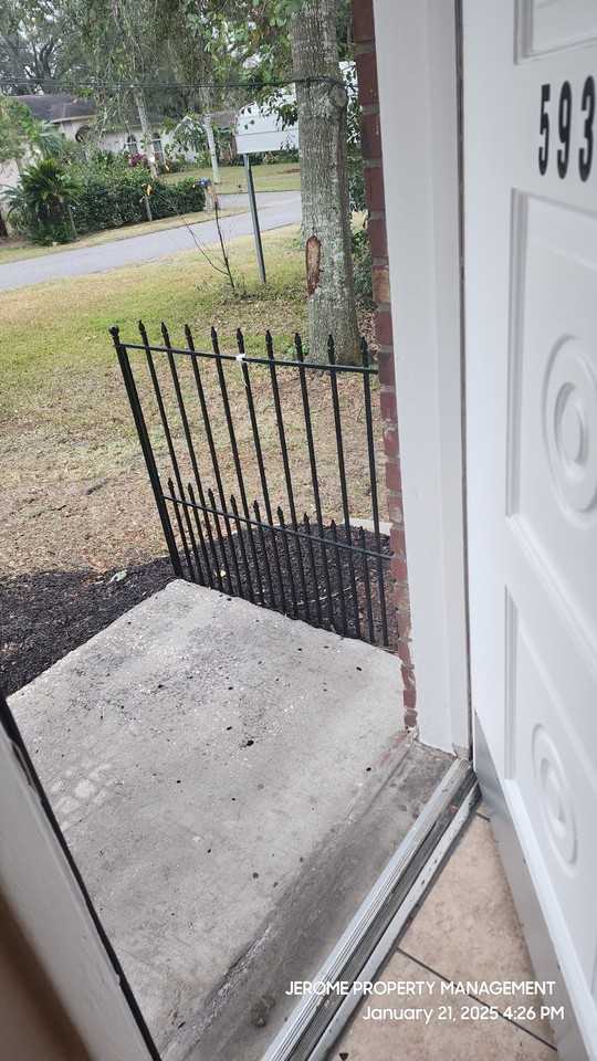 5931 Plaza View Dr #5931 - Photo 3 of 5