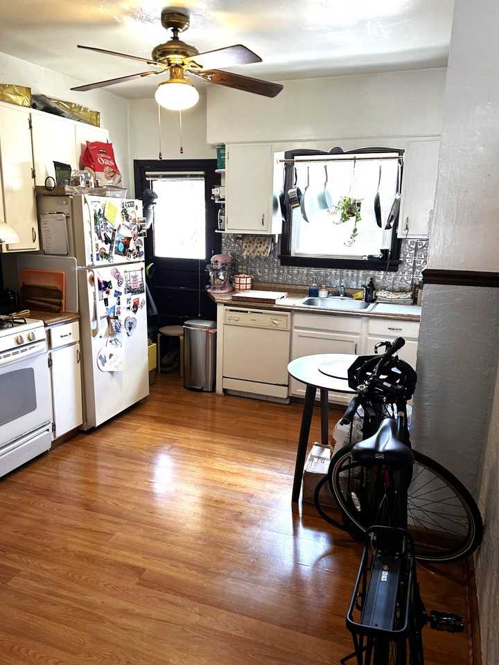 176 1/2 45th St #176-1-2 - Photo 3 of 17