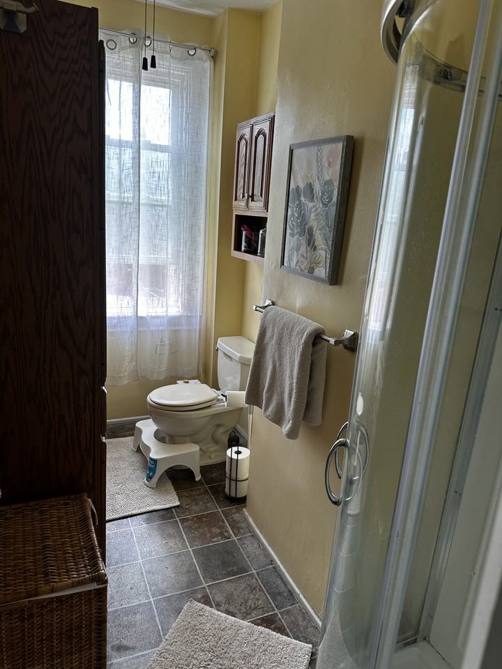 176 1/2 45th St #176-1-2 - Photo 4 of 17