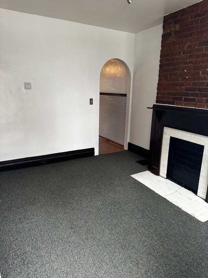 176 1/2 45th St #176-1-2 - Photo 7 of 17