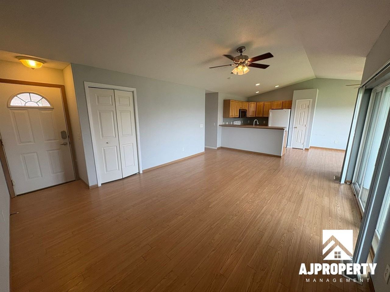 7107 W 56th St #22 - Photo 5 of 17