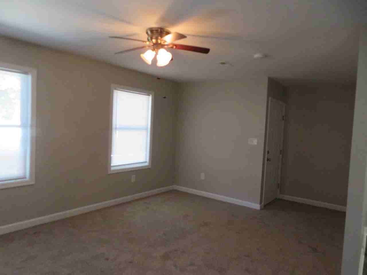 24009 Sequoia Rd - Photo 2 of 13