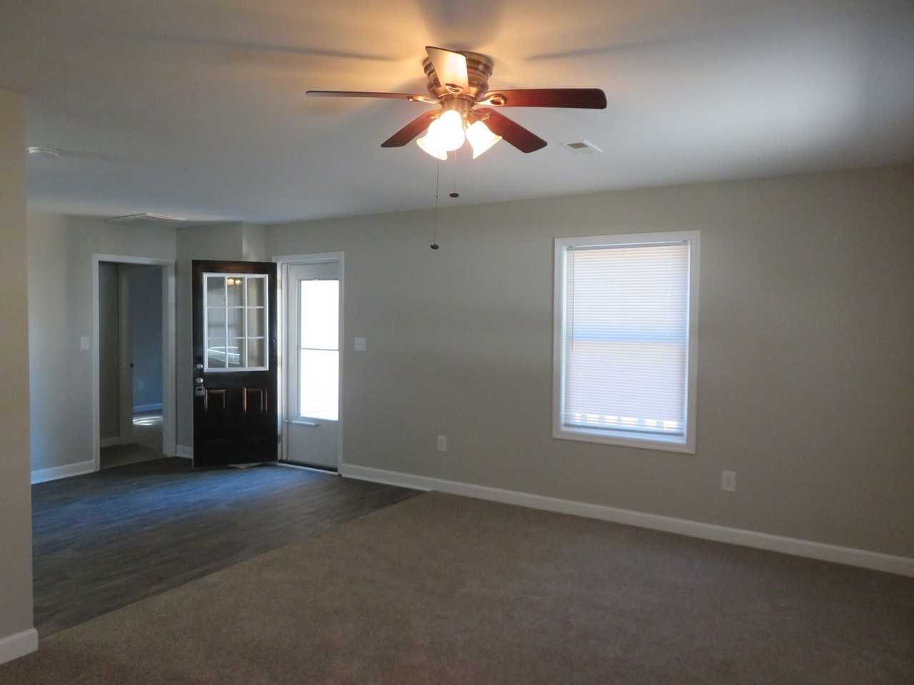 24009 Sequoia Rd - Photo 4 of 13