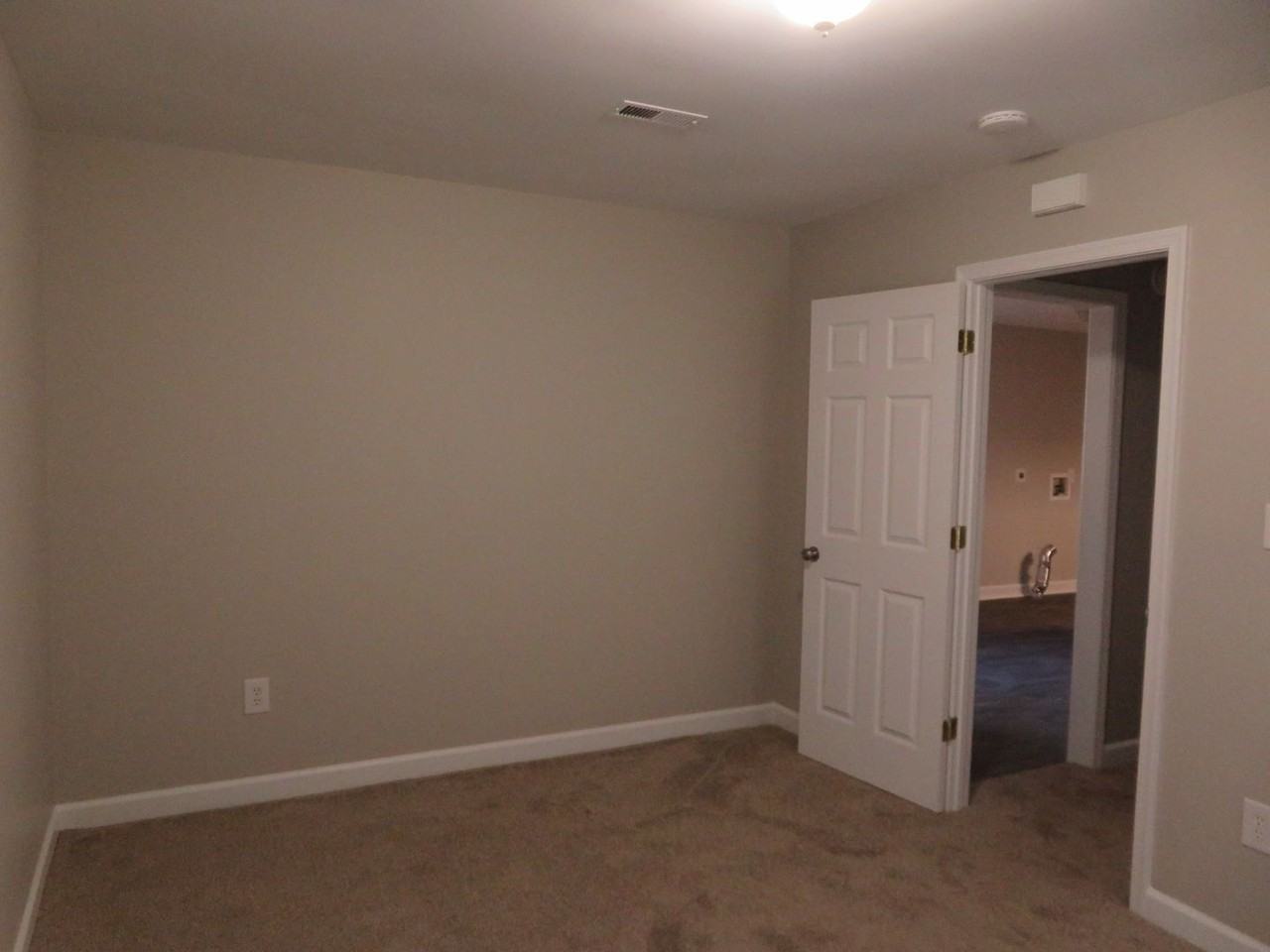 24009 Sequoia Rd - Photo 7 of 13