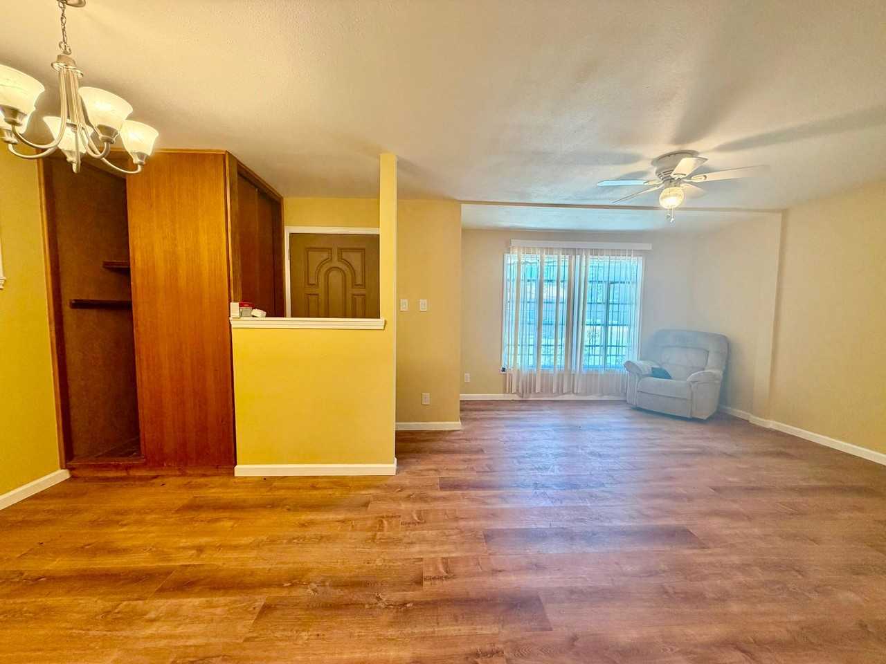 302 Ryan Dr - Photo 5 of 22
