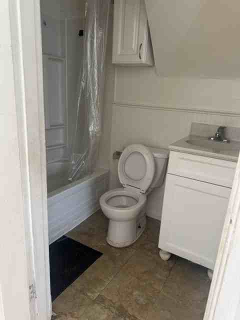 281 Lloyd St #2 - Photo 5 of 11