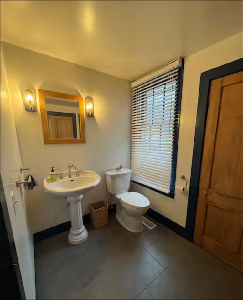 872 Grassy Brook Rd - Photo 6 of 19