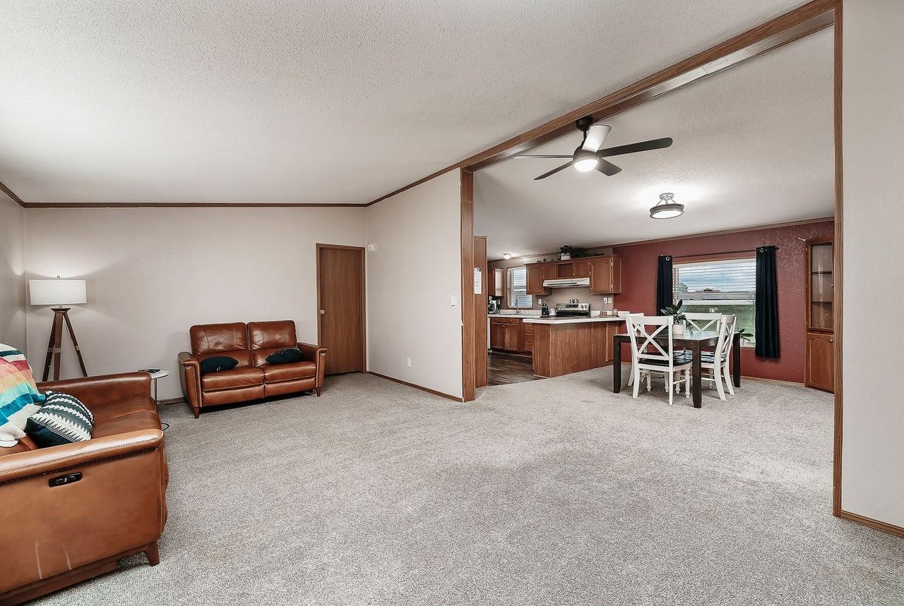 2930 Shale Rock Dr - Photo 4 of 20