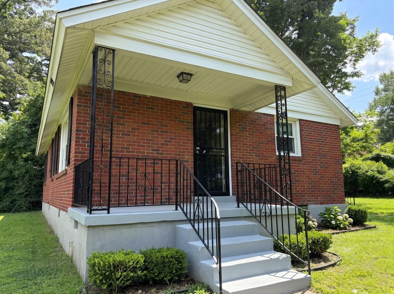 3293 Ashland St - Photo 2 of 14