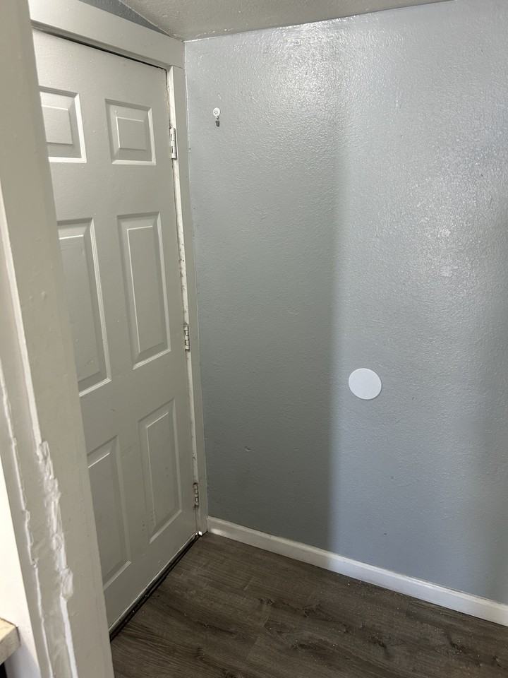 240 E Main St #4 - Photo 5 of 29