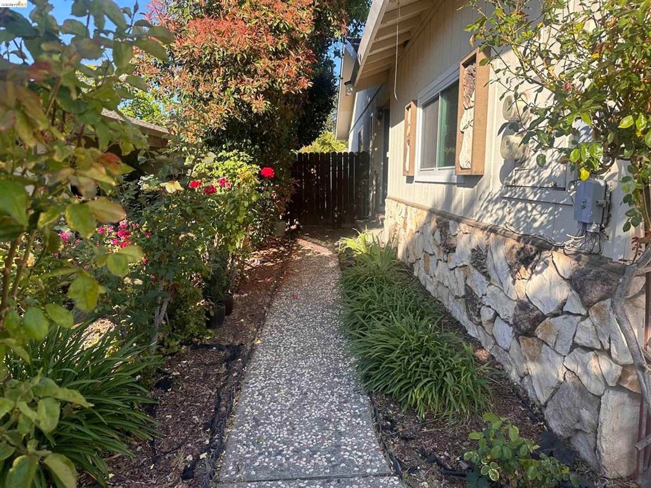 399 W Angela St #9 - Photo 2 of 5