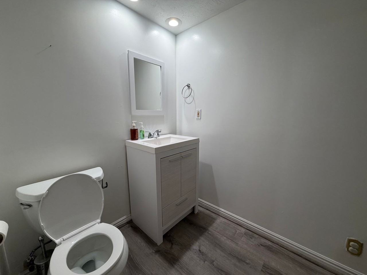 2080 E Debeers Dr - Photo 4 of 12