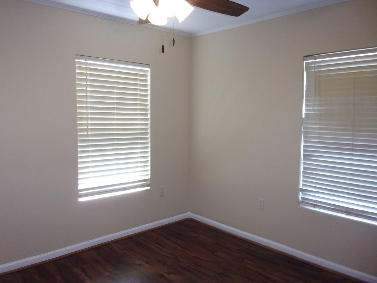 522 S Spruce St - Photo 6 of 15