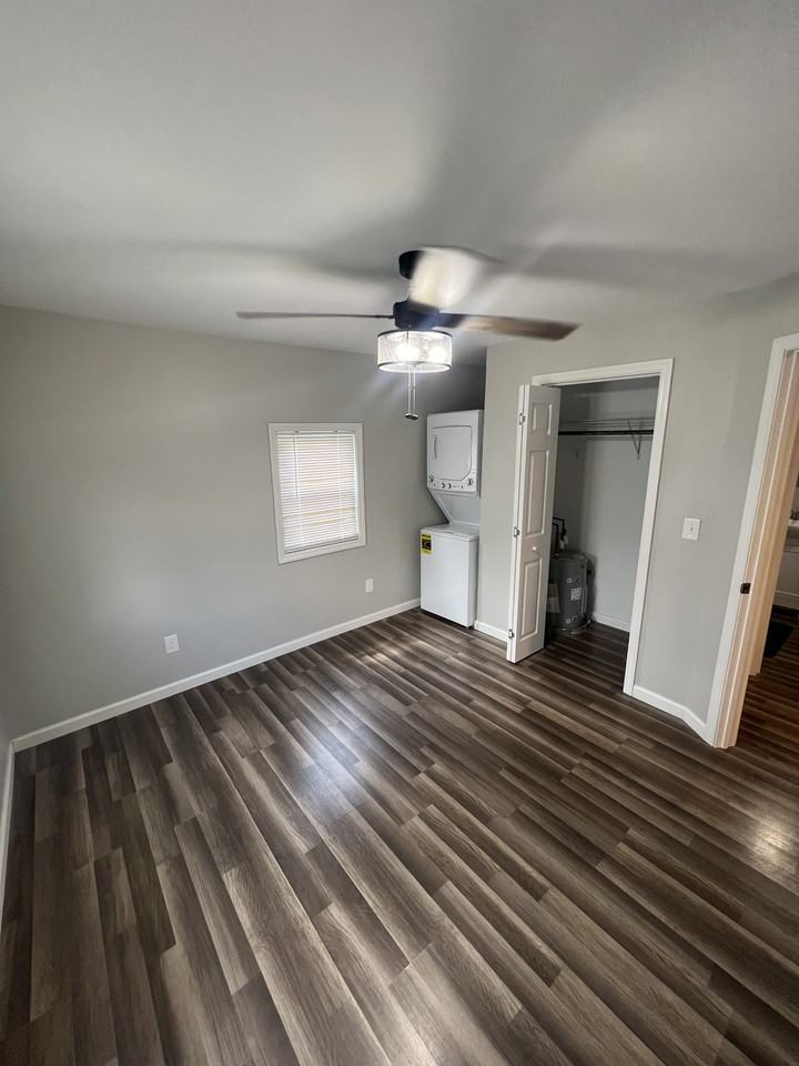 301 N Rogers St #NA - Photo 2 of 6
