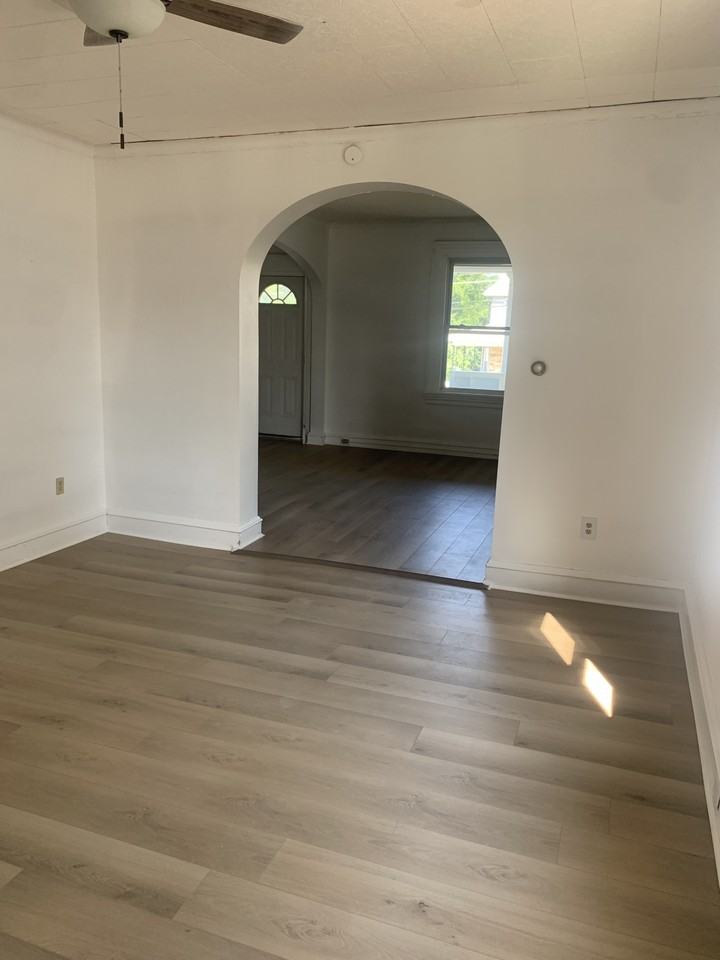 1326 Jefferson Ave #1326 - Photo 3 of 8