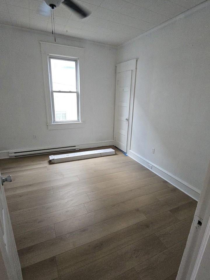 1326 Jefferson Ave #1326 - Photo 6 of 8