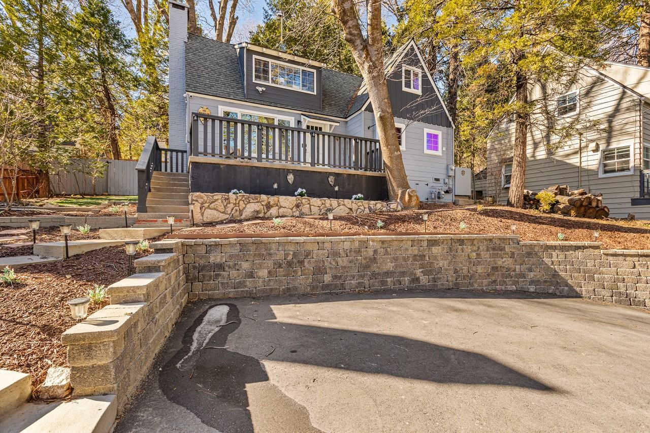 284 Walnut Dr #NA - Photo 2 of 17