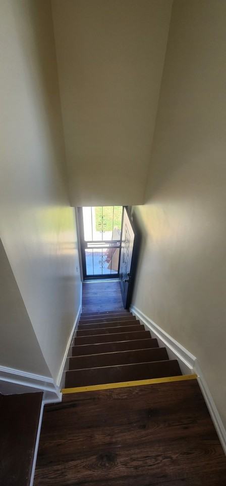 14549 222nd St #2ndFL - Photo 7 of 13