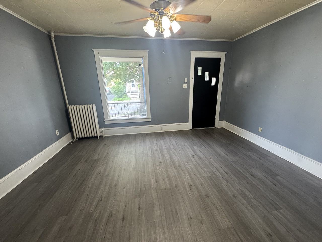 32 Alexander St #NA - Photo 2 of 10