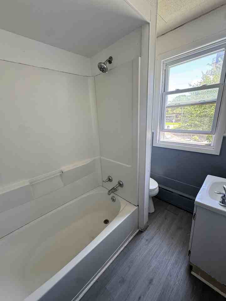 32 Alexander St #NA - Photo 4 of 10