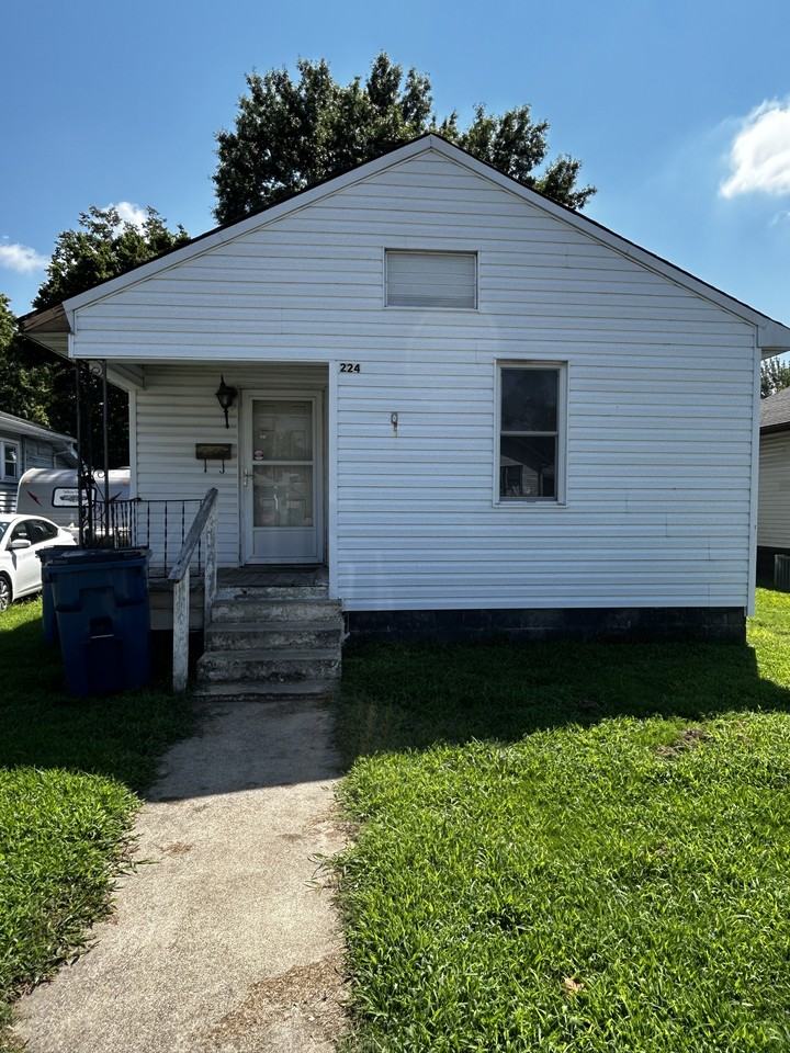 224 Lincoln Ave #NA - Photo 4 of 18