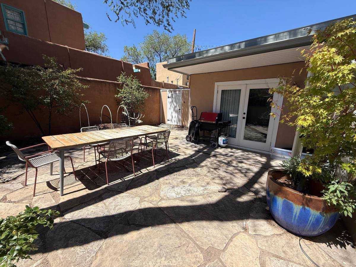 208 Laughlin St #NA - Photo 4 of 14