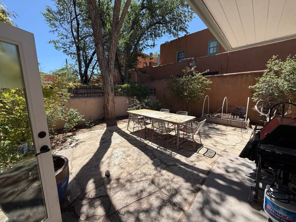208 Laughlin St #NA - Photo 5 of 14