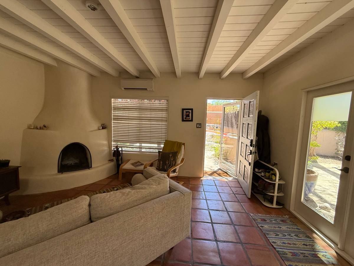 208 Laughlin St #NA - Photo 6 of 14