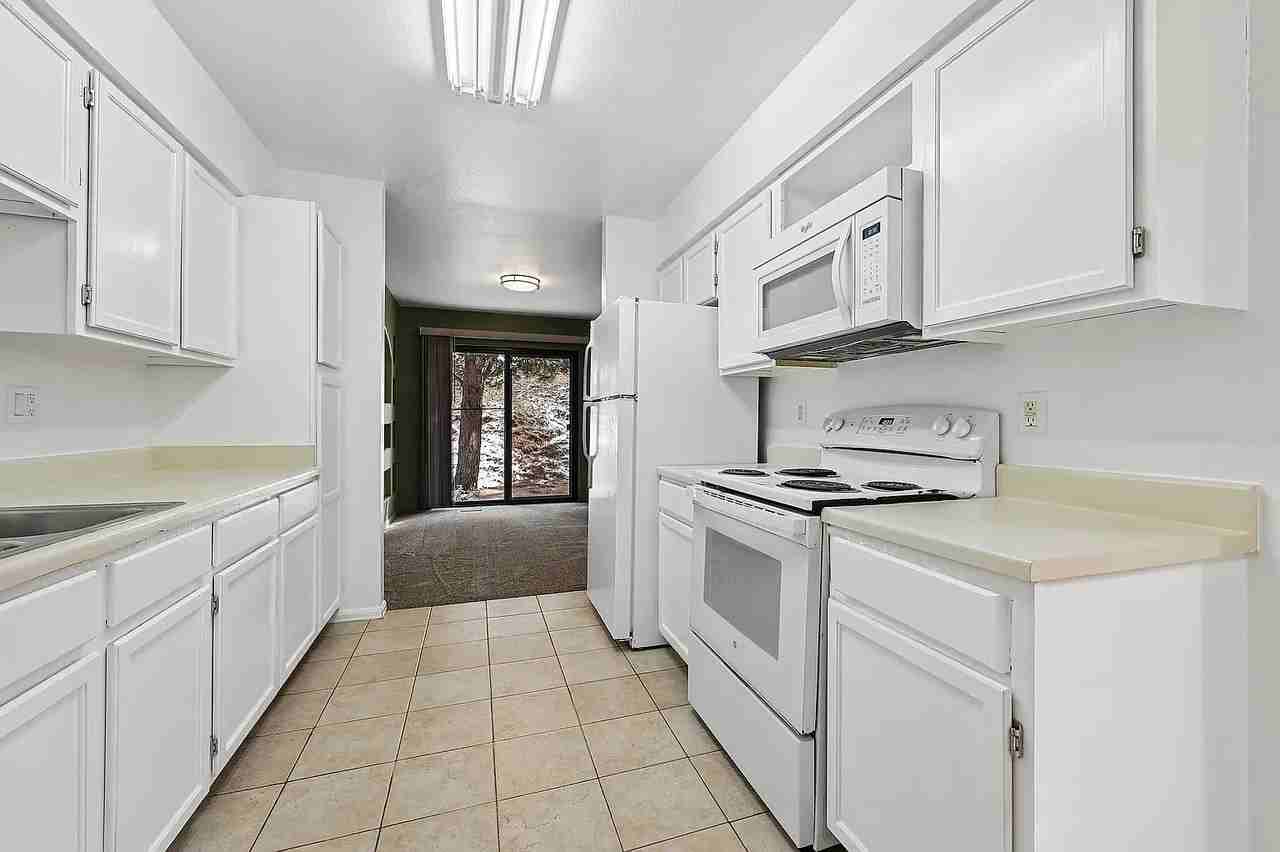 3461 Trenary Ln - Photo 3 of 20