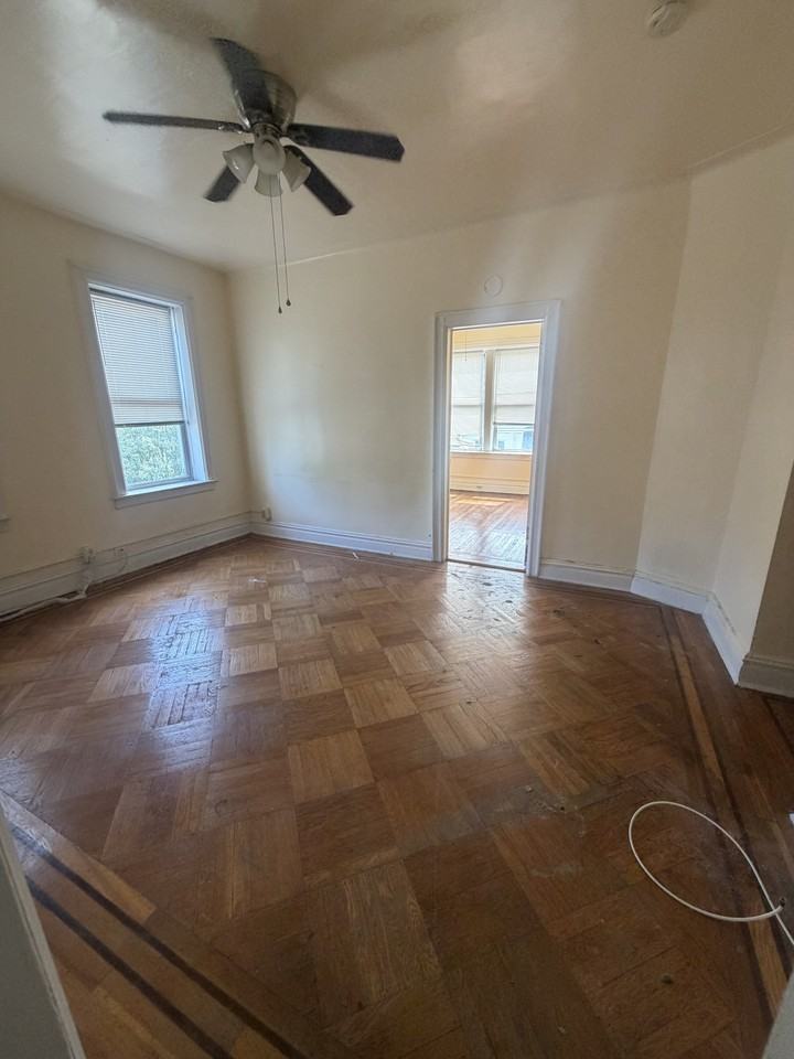 894 Kennedy Blvd #33 - Photo 4 of 10