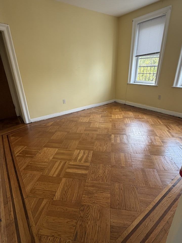 880 Kennedy Blvd #41 - Photo 3 of 9