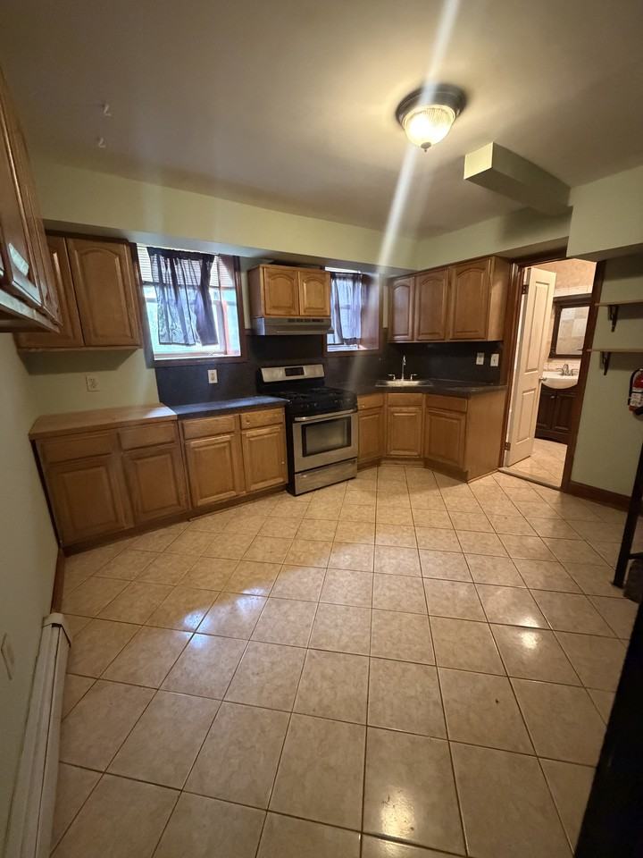 880 Kennedy Blvd #108 - Photo 2 of 16