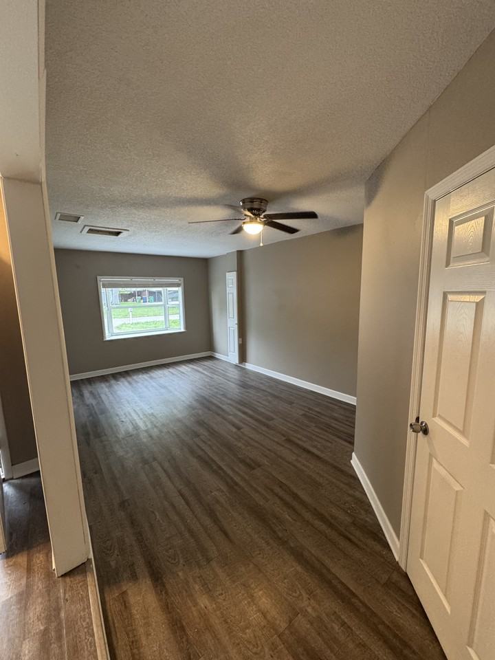 6205 S Church Ave #NA - Photo 5 of 24