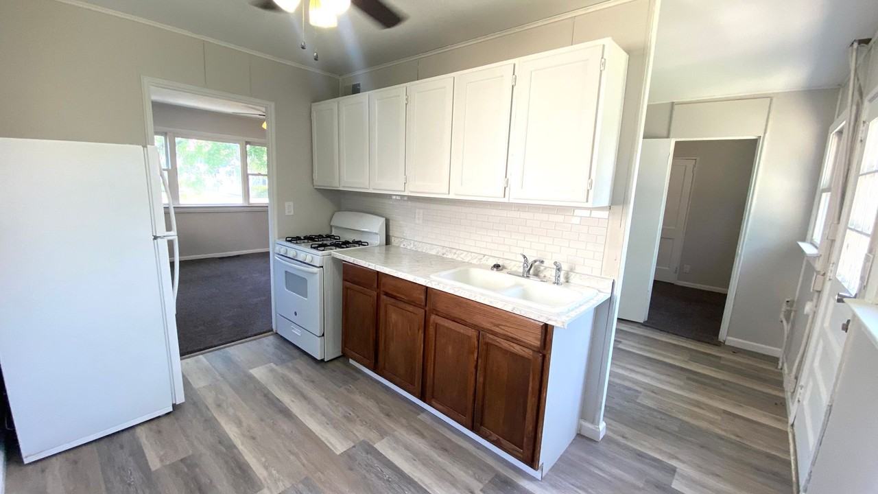 903 W Purtscher Dr - Photo 3 of 9