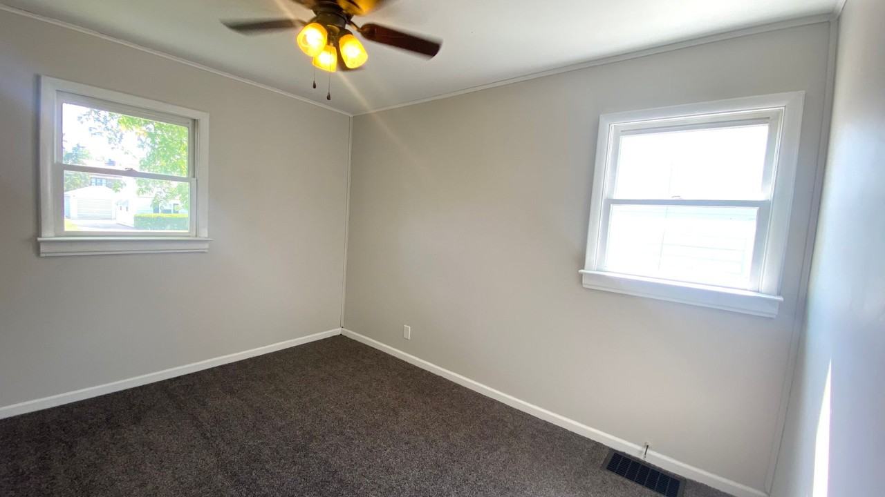 903 W Purtscher Dr - Photo 5 of 9