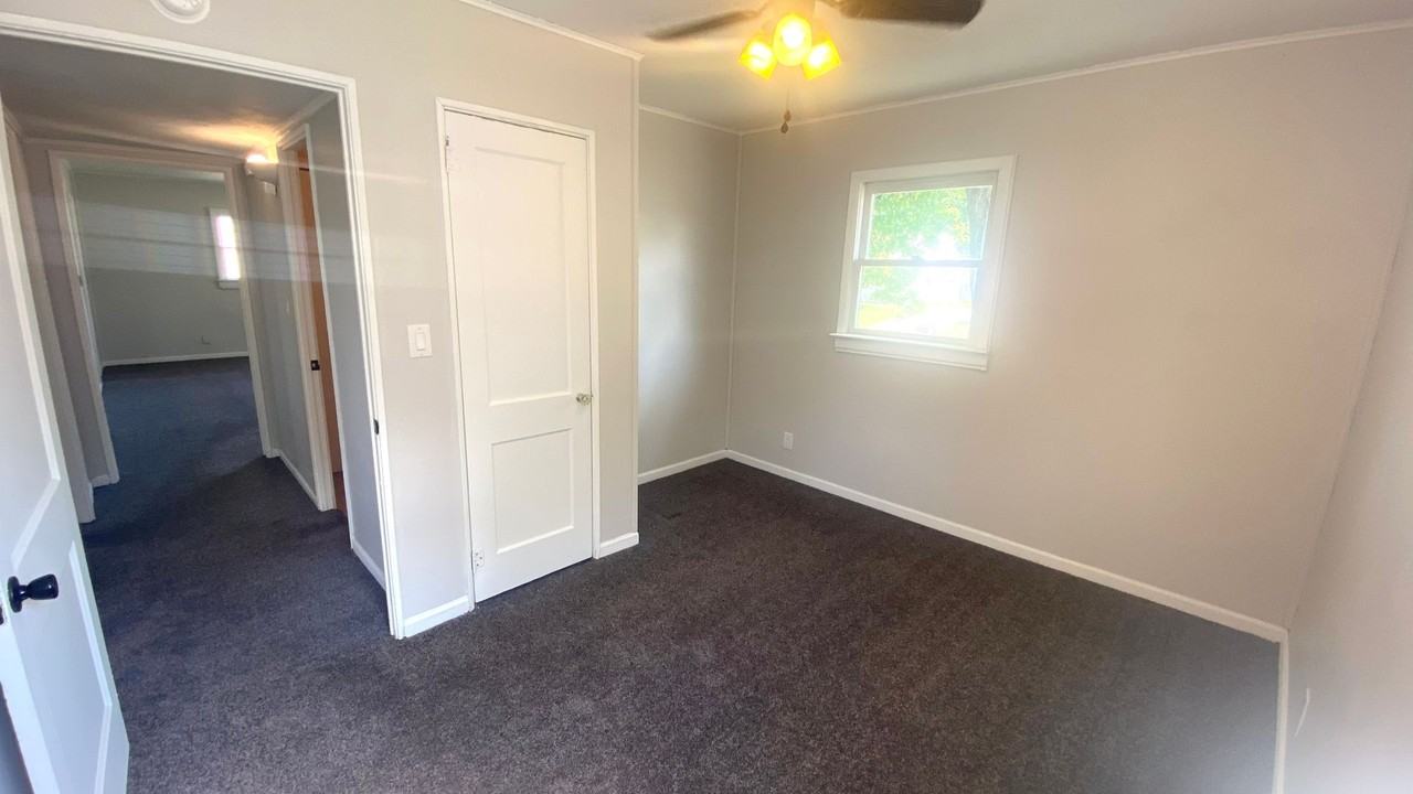 903 W Purtscher Dr - Photo 7 of 9