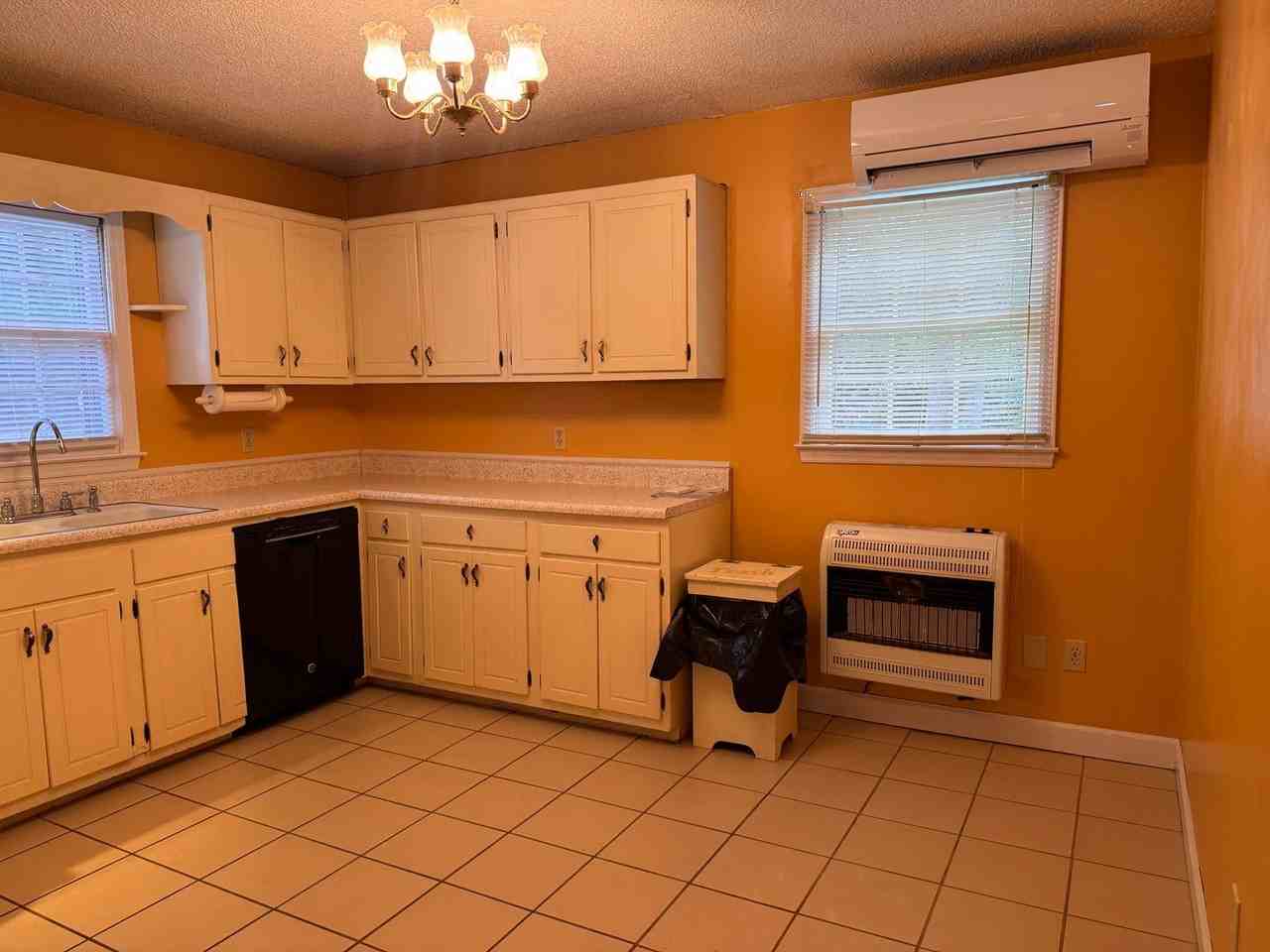 5585 Doc Hayworth Rd - Photo 7 of 23