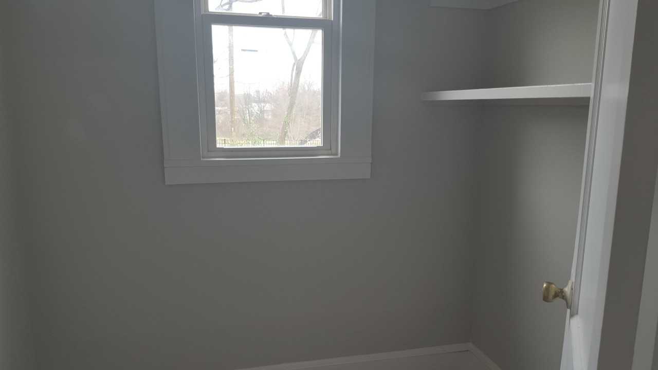 900 Walnut Ave - Photo 6 of 17
