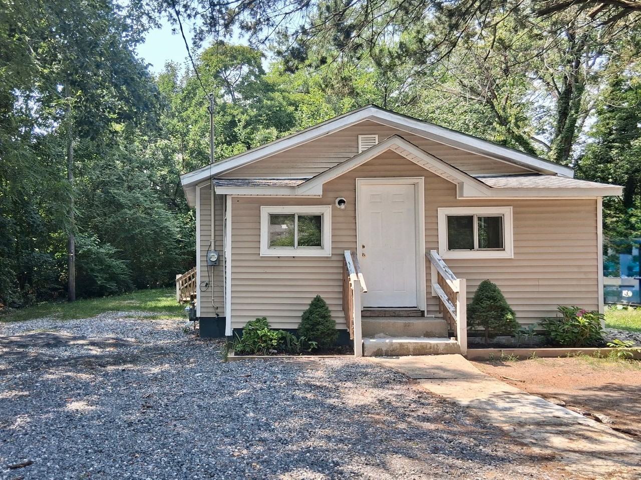 8 Sunset Ln - Photo 2 of 18