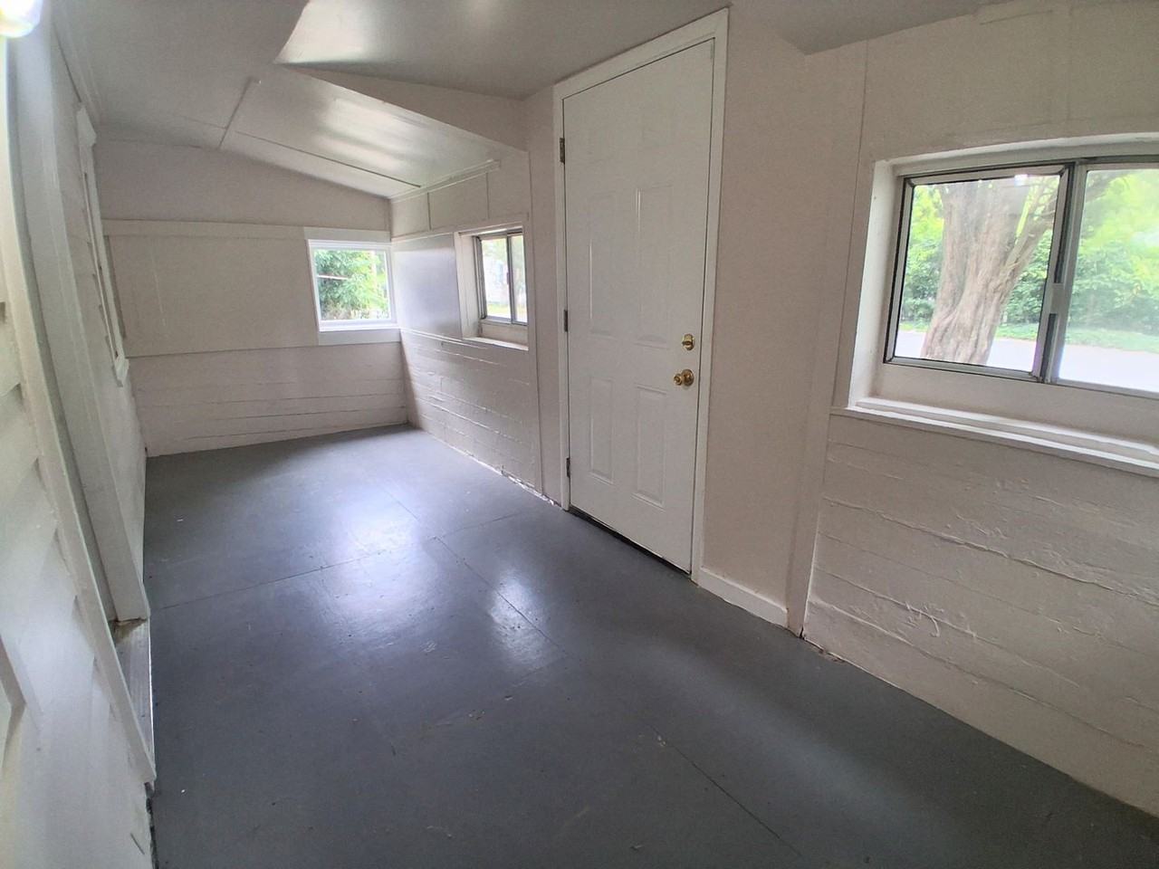 8 Sunset Ln - Photo 3 of 18