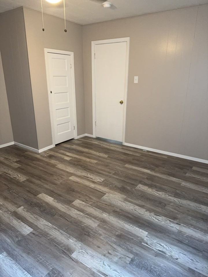 806 Robinson Ave - Photo 4 of 7