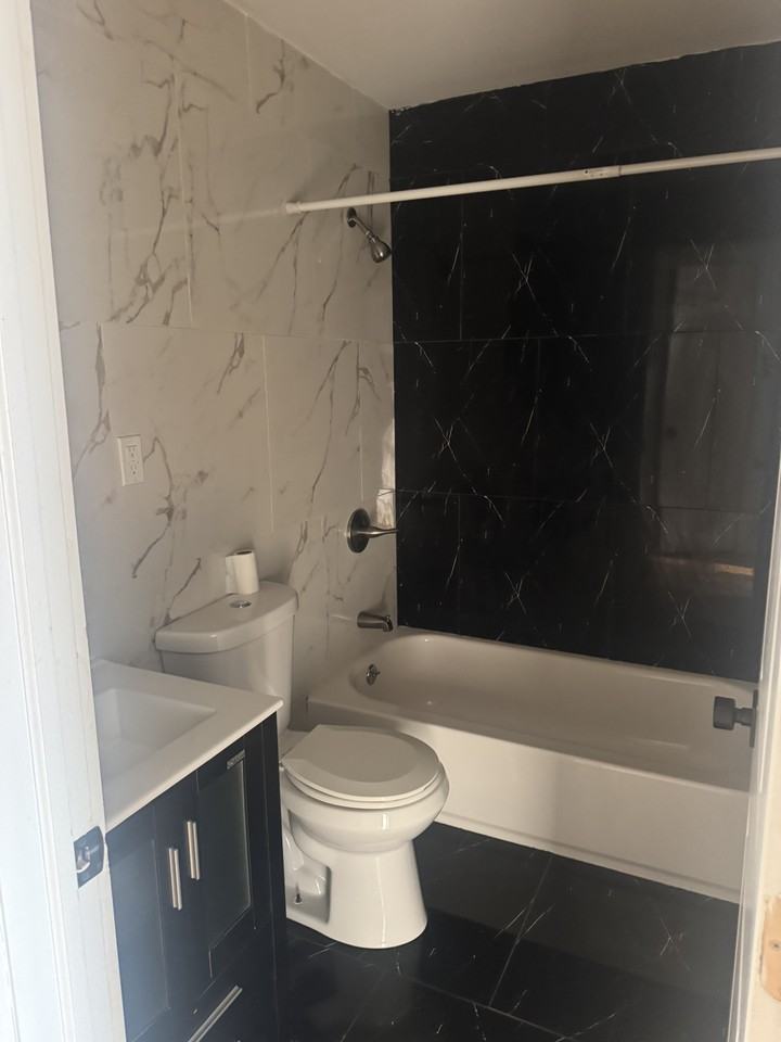 16 Lewis Ave #1L - Photo 5 of 9