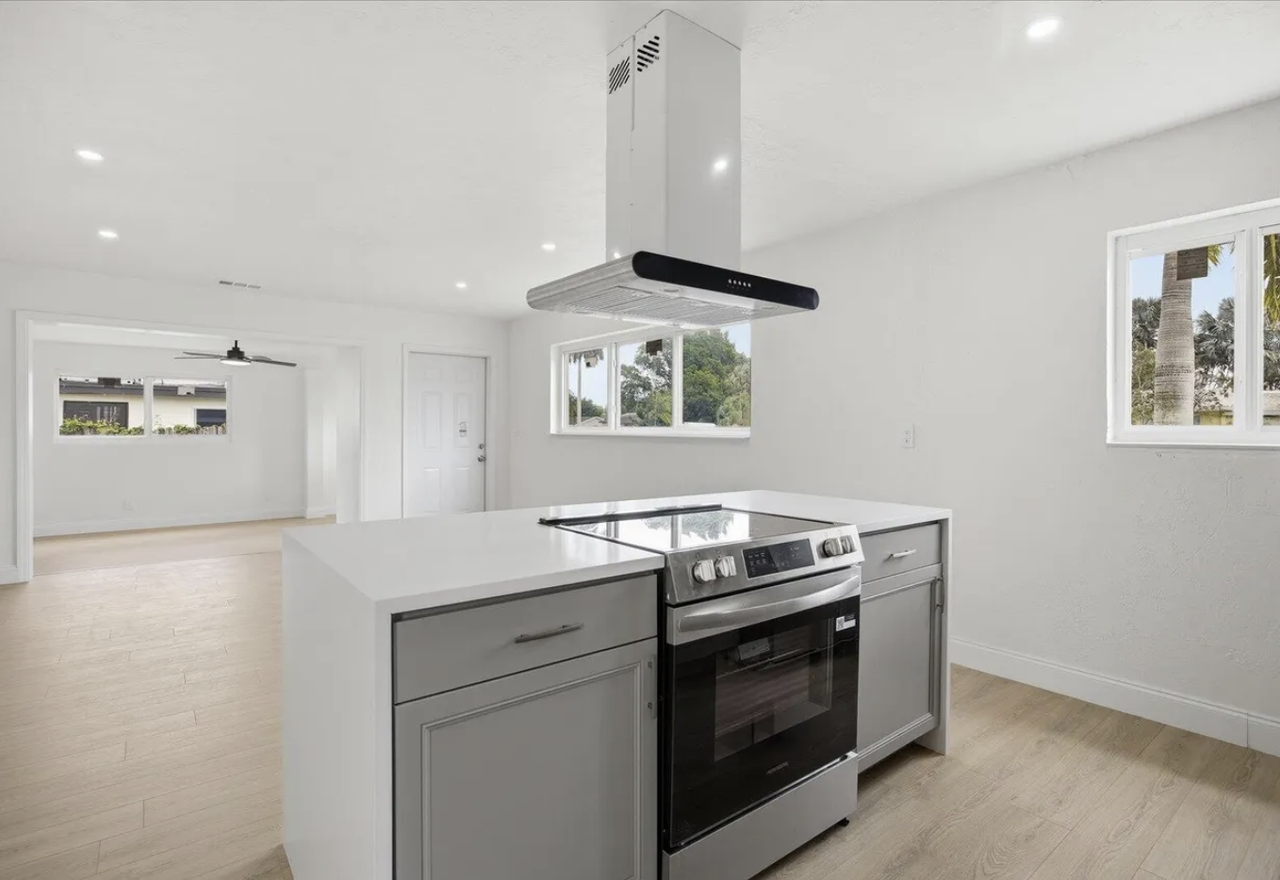 737 W Ilex Dr #NA - Photo 6 of 10