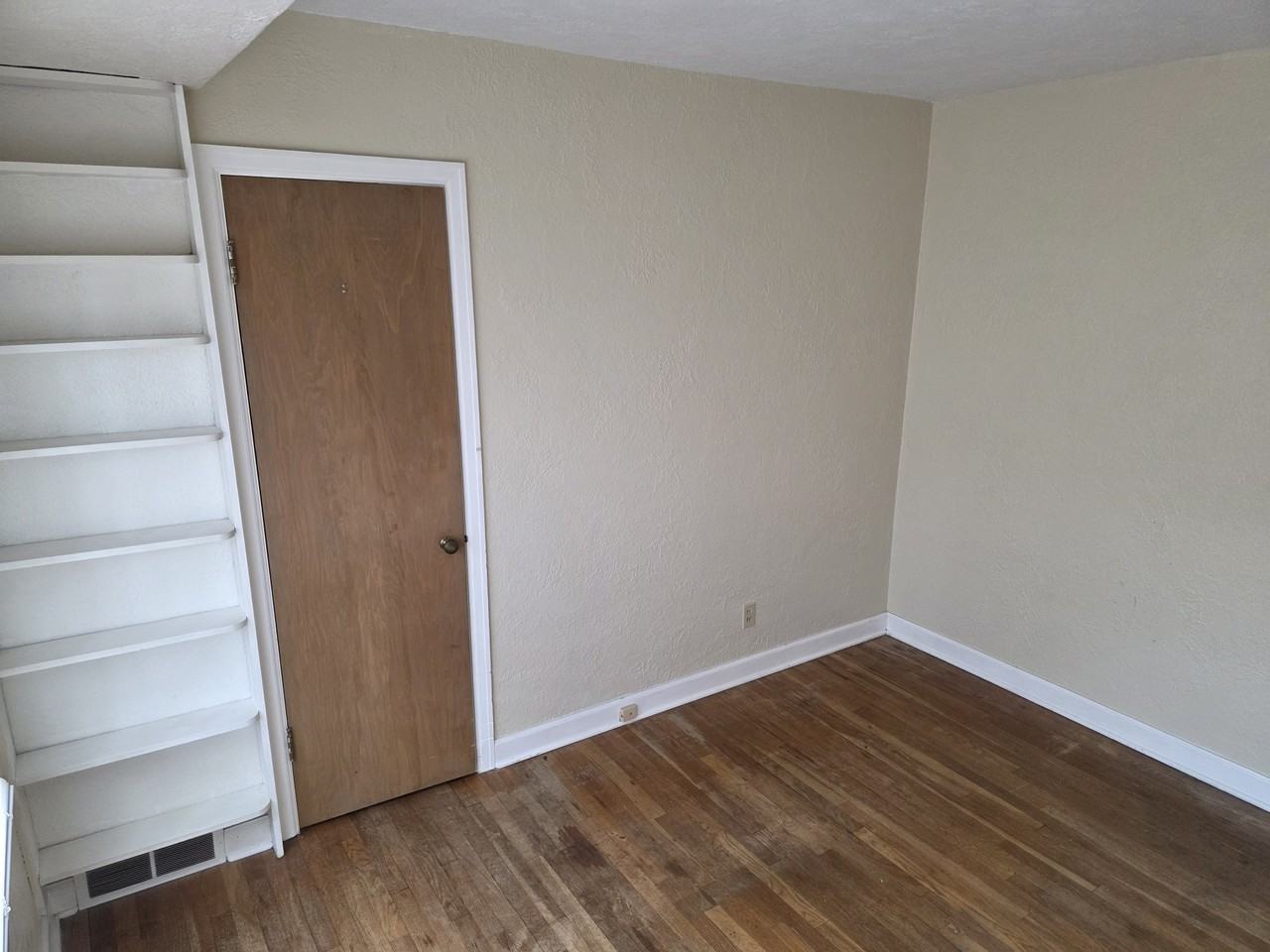 1024 W Orman Ave #NA - Photo 3 of 18