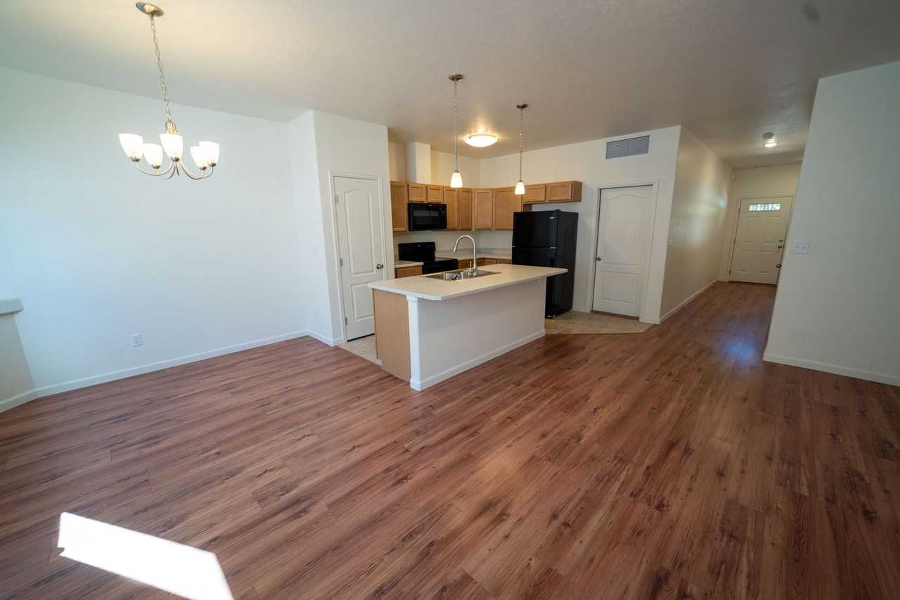 612 Mesa Canyon Ln #G - Photo 7 of 18
