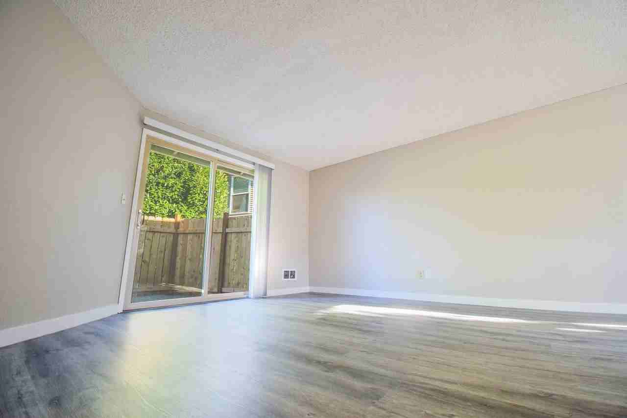 2391 Se 152nd Ave - Photo 2 of 25