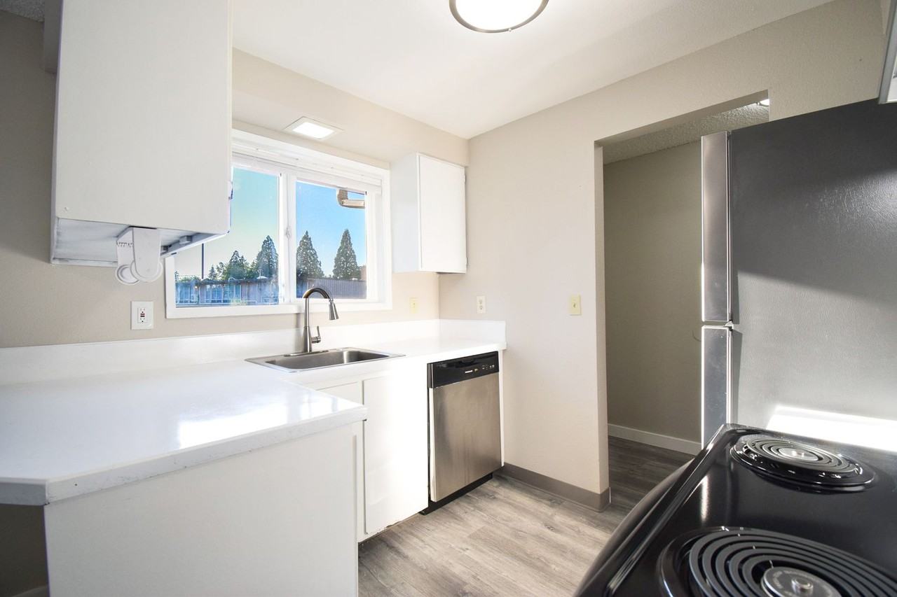 2391 Se 152nd Ave - Photo 7 of 25