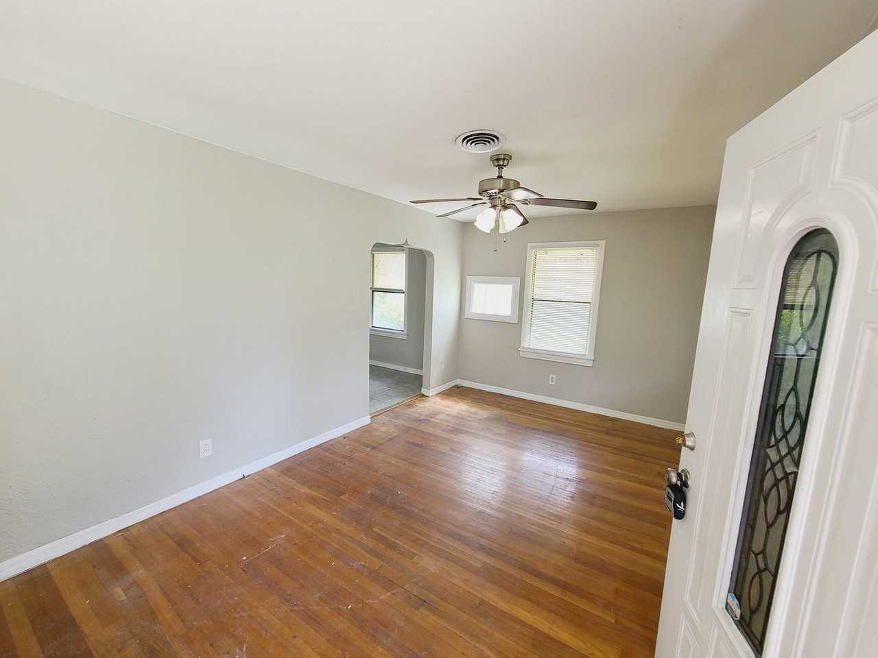 2929 4th Ave S - Photo 6 of 45